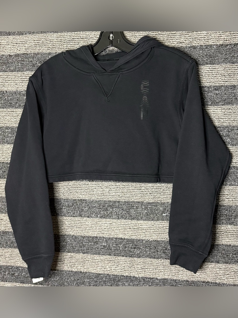 Lululemon Team Canada All Yours Black Cropped Hoodie Sweatshirt Size 2 EUC